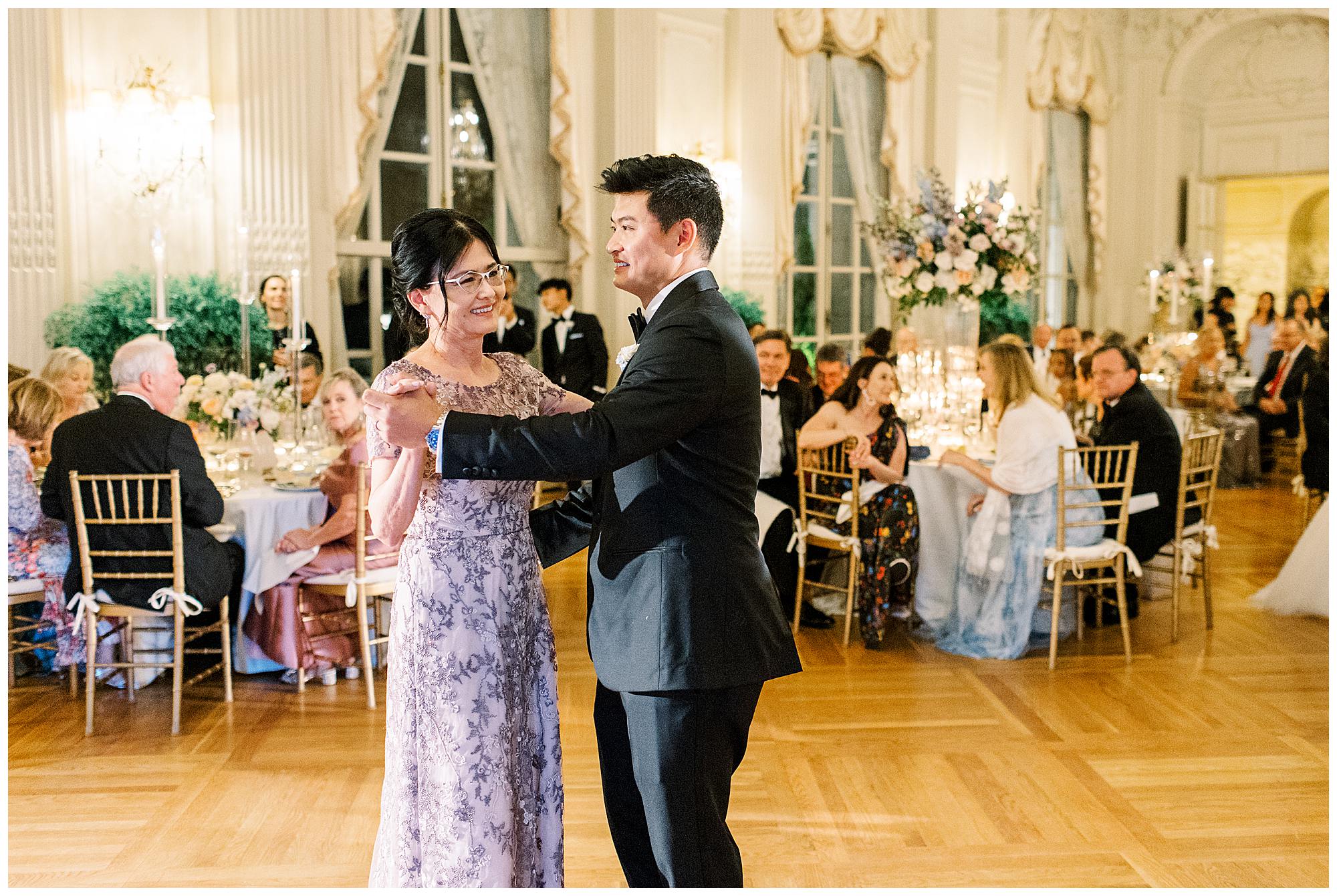 A Fairytale Wedding at the Iconic Rosecliff Manion